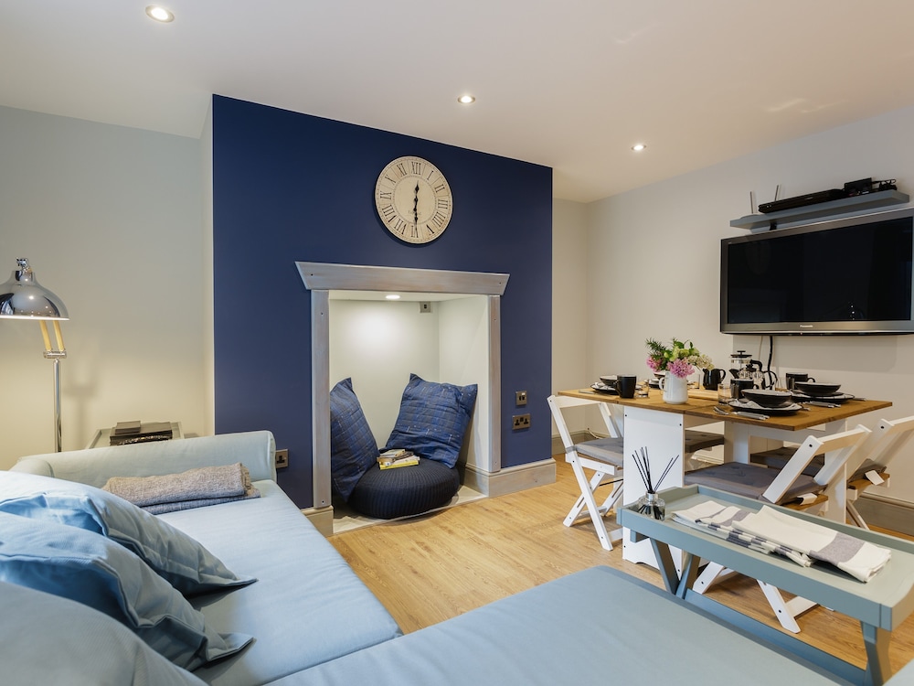 Luxury Apartment, Hot Tub, Garden View (Stopover Albany Garden)