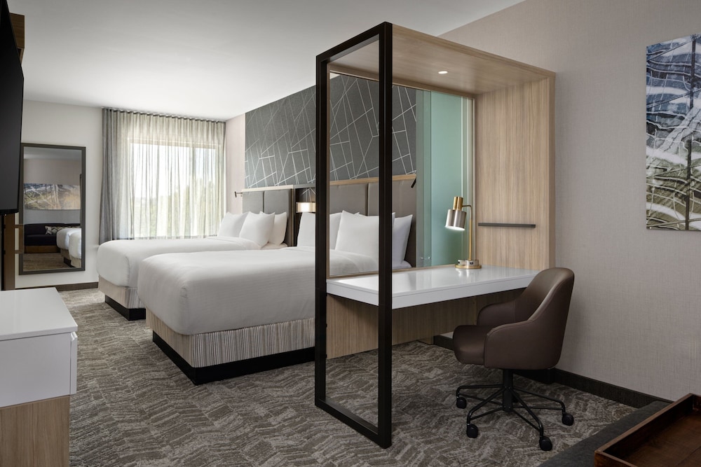 Suite, 2 Queen Beds - Photo 1