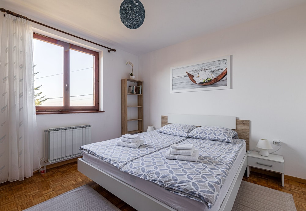 Standard Apartment, 3 Bedrooms, Mountainside (Spacious App Breza With Amazing View) photo 2