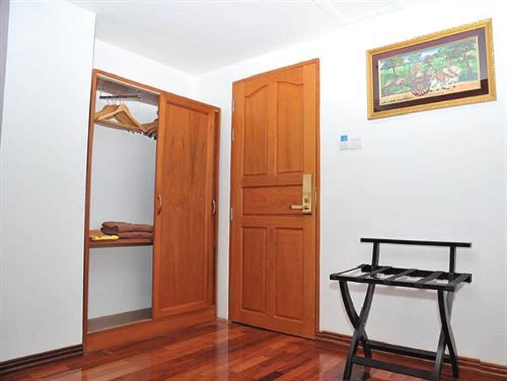 Standard Room, City View photo 2