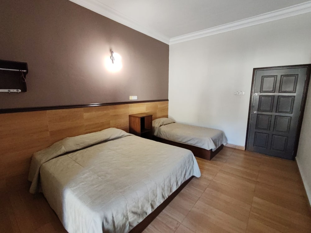 Queen Room