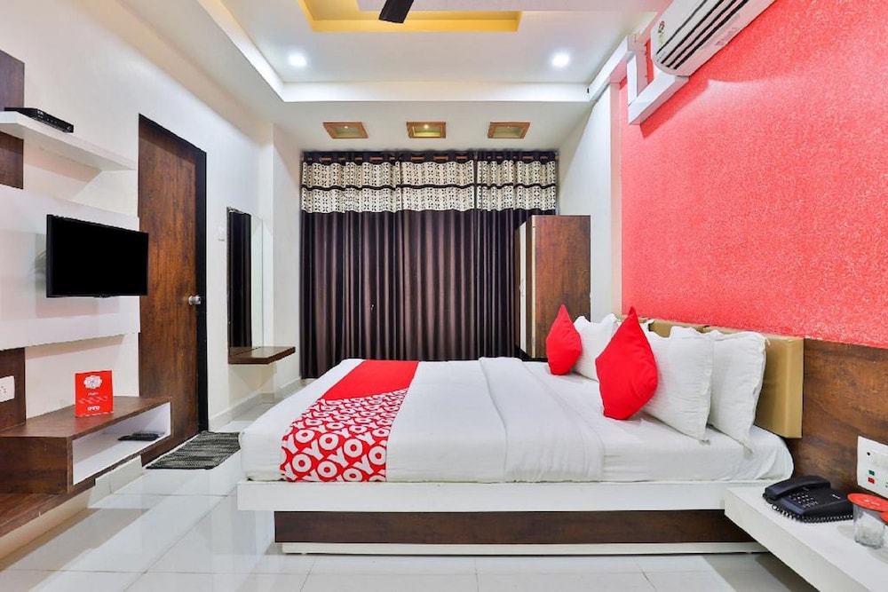 Deluxe Room (AC) photo 1