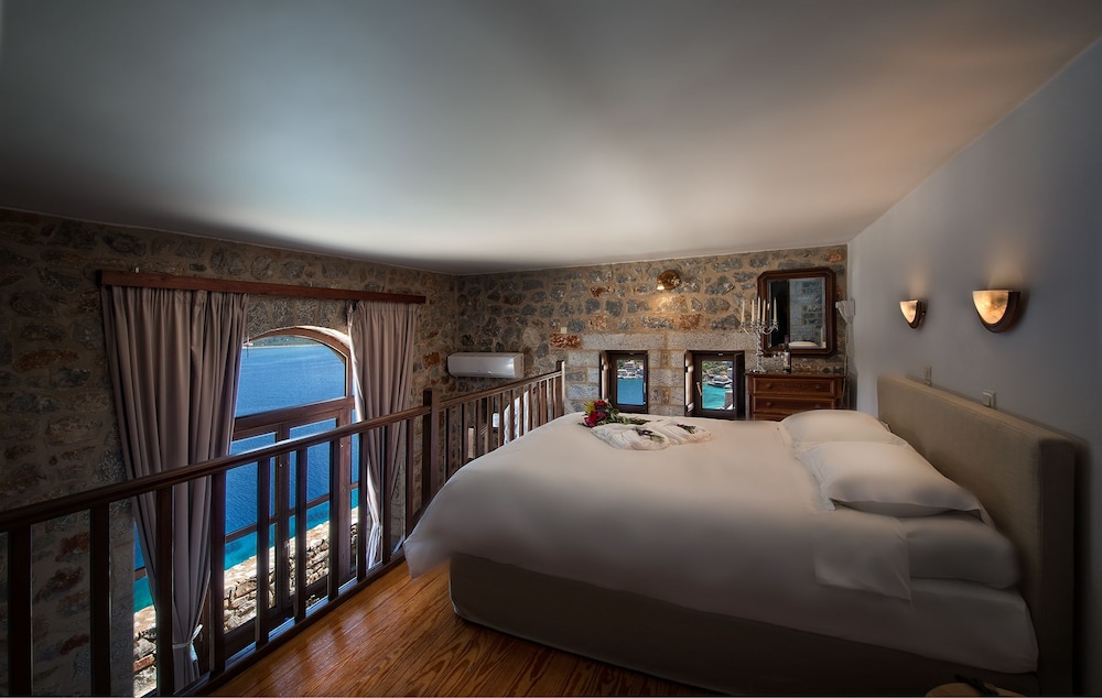Suite, Balcony, Sea View