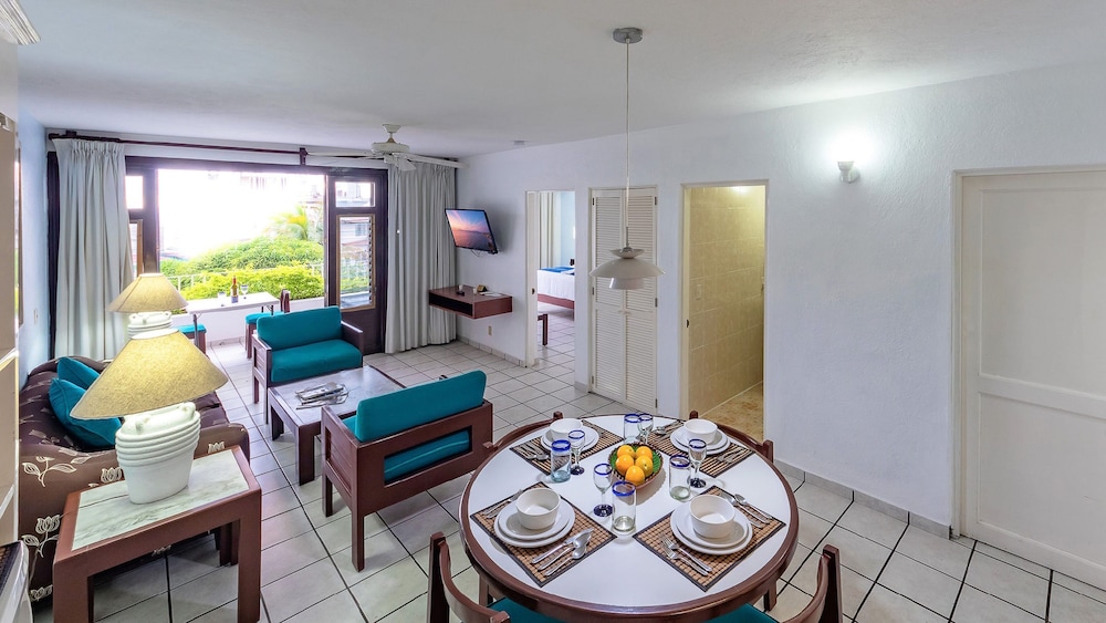 Family Condo, 1 Bedroom, 2 Bathrooms, Ocean View photo 2