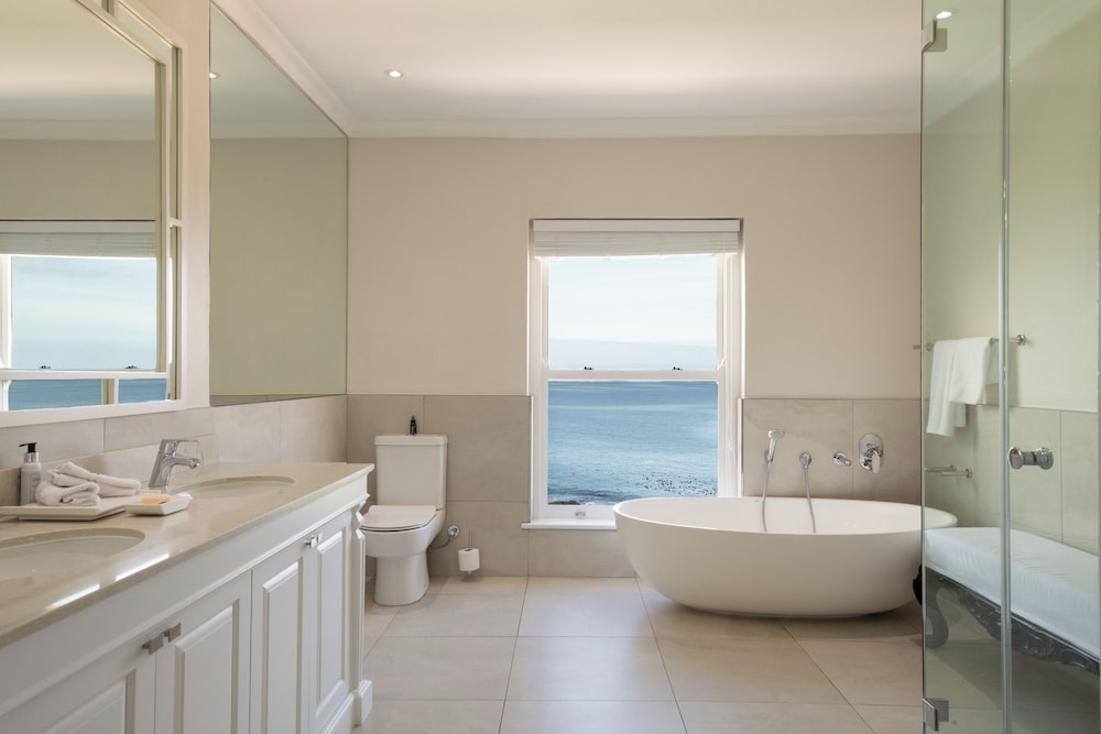 Premier Suite - Photo 10