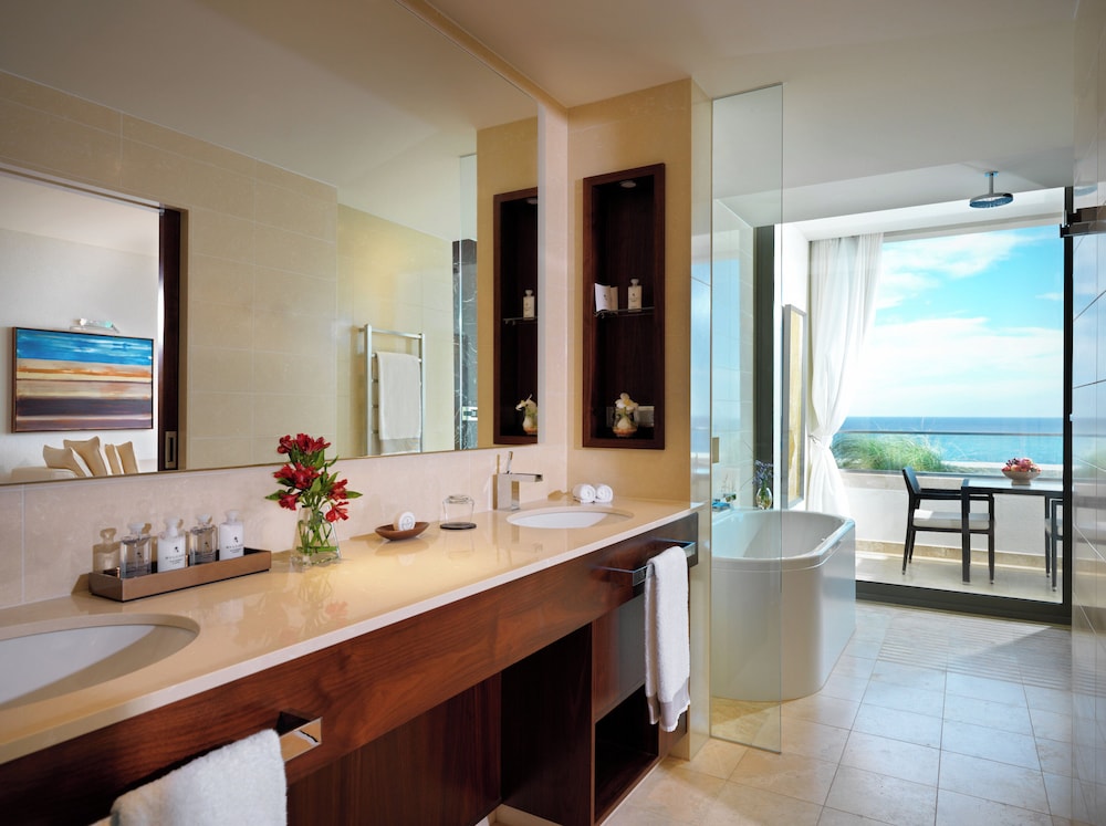Deluxe Room, Sea View (Mediterranean) - Photo 1