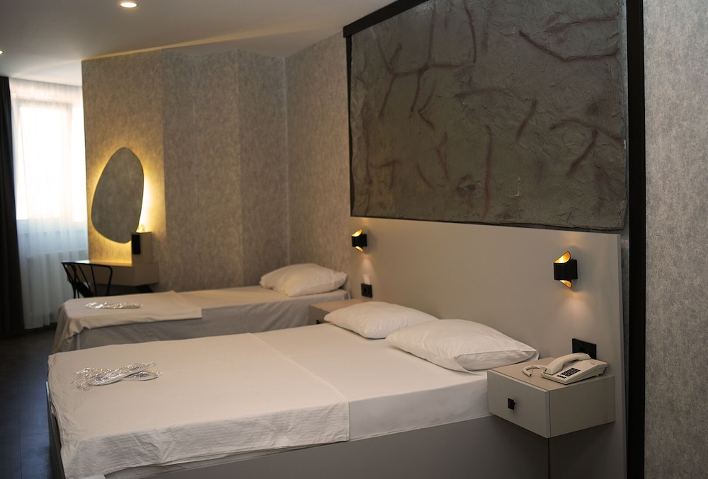 Standard Twin Room, City View photo 1