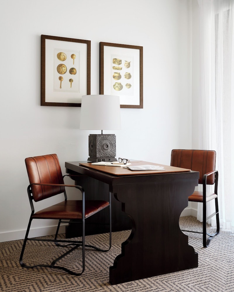 Suite, 2 Bedrooms (Hacienda 1 King + 2 Queen)