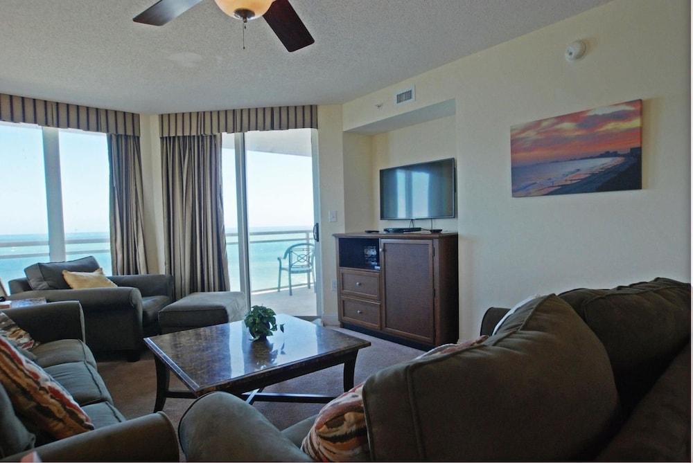 Condo, 3 Bedrooms photo 2