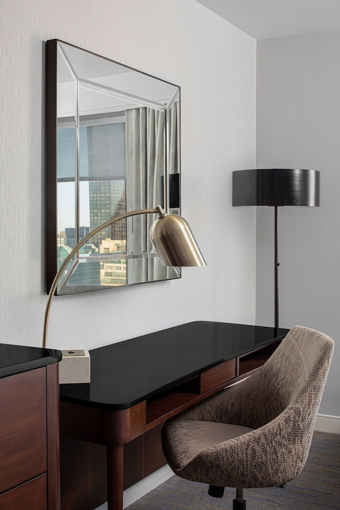 Suite, 1 King Bed with Sofa bed