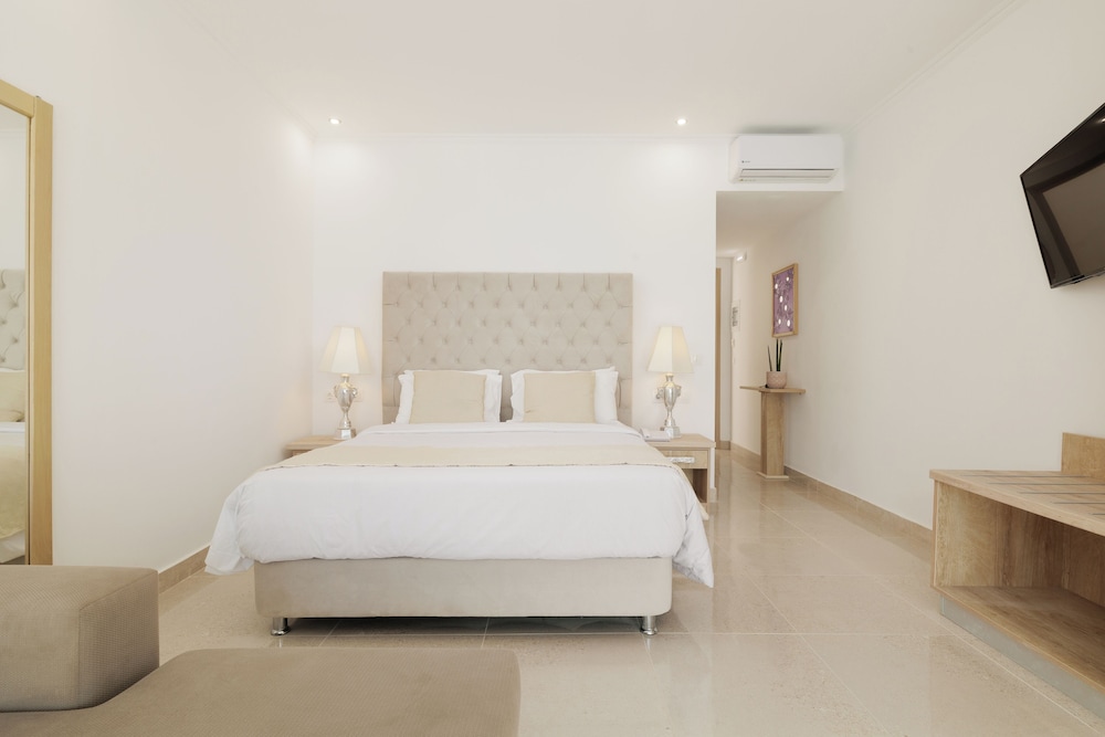 Room, Sea View (Horizon)