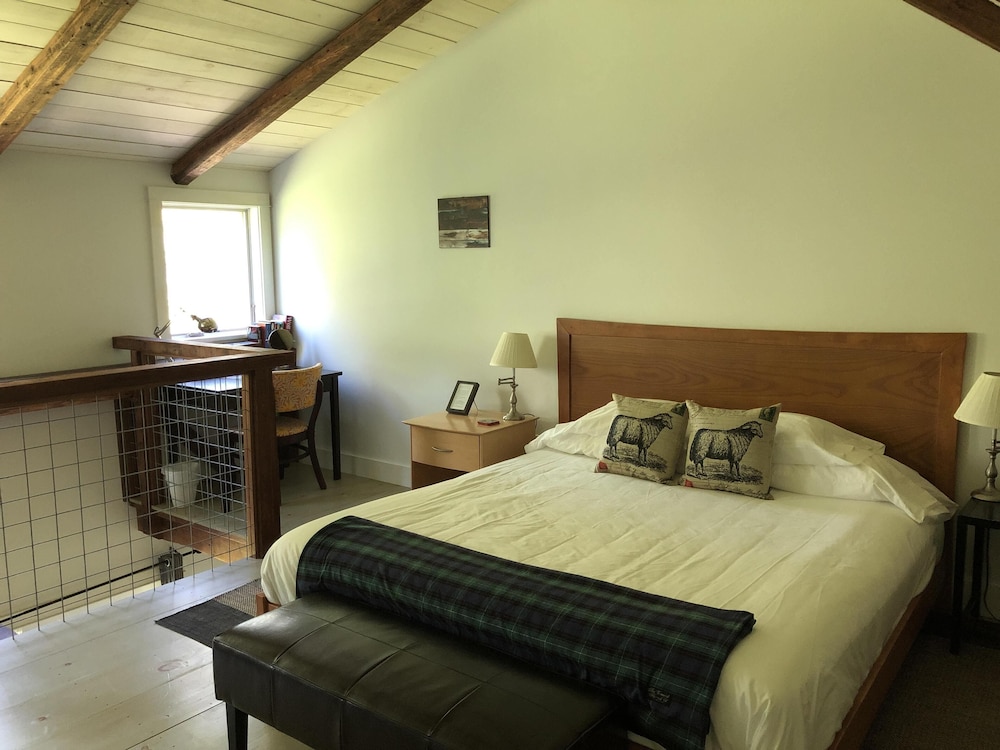 Room, Private Bathroom (Sheep Barn 2) photo 1