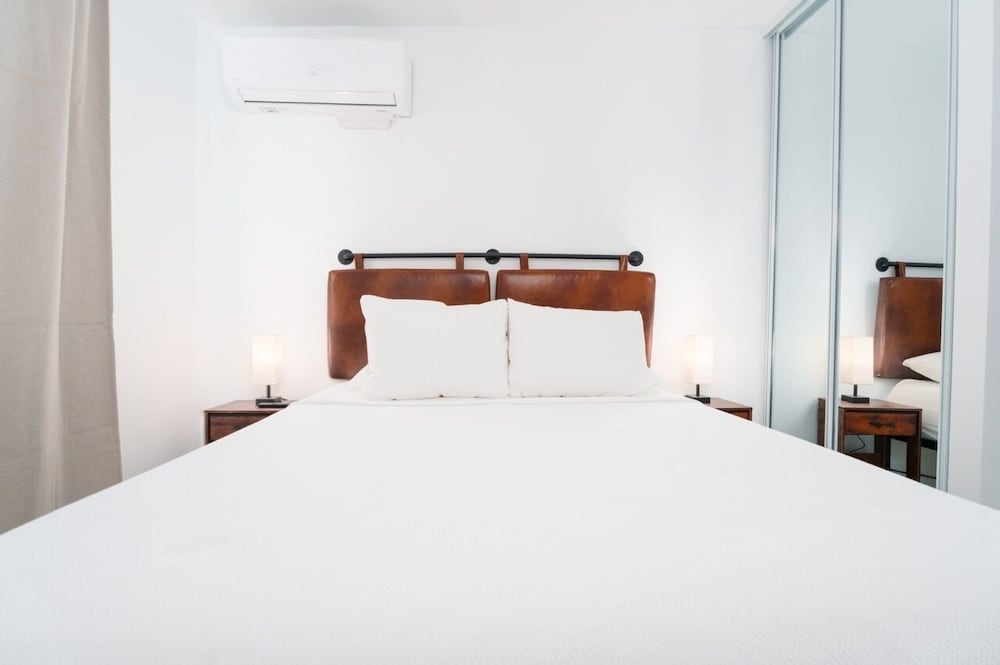 Premium Double Room, 2 Queen Beds, Kitchen, Pool View photo 2