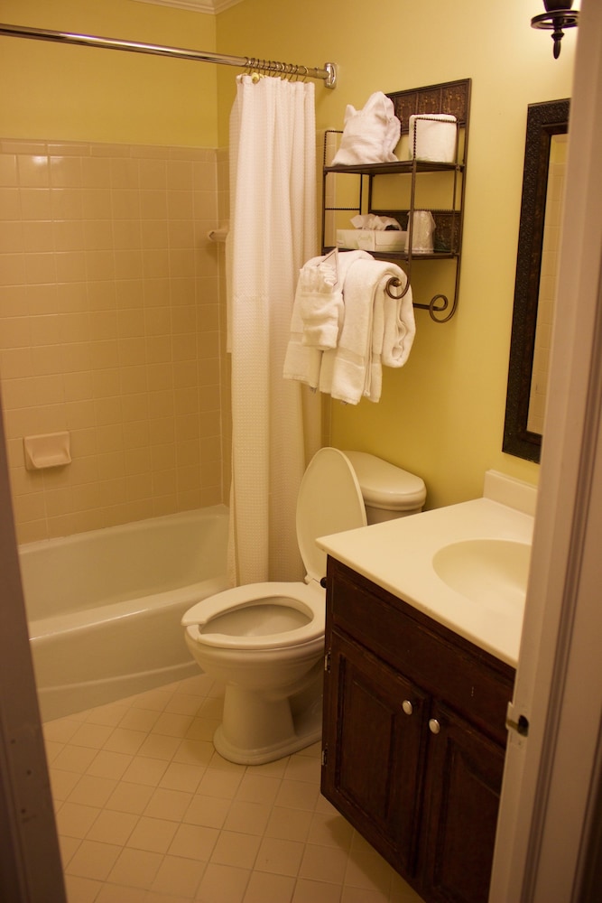 Double Room, 2 Queen Beds photo 3