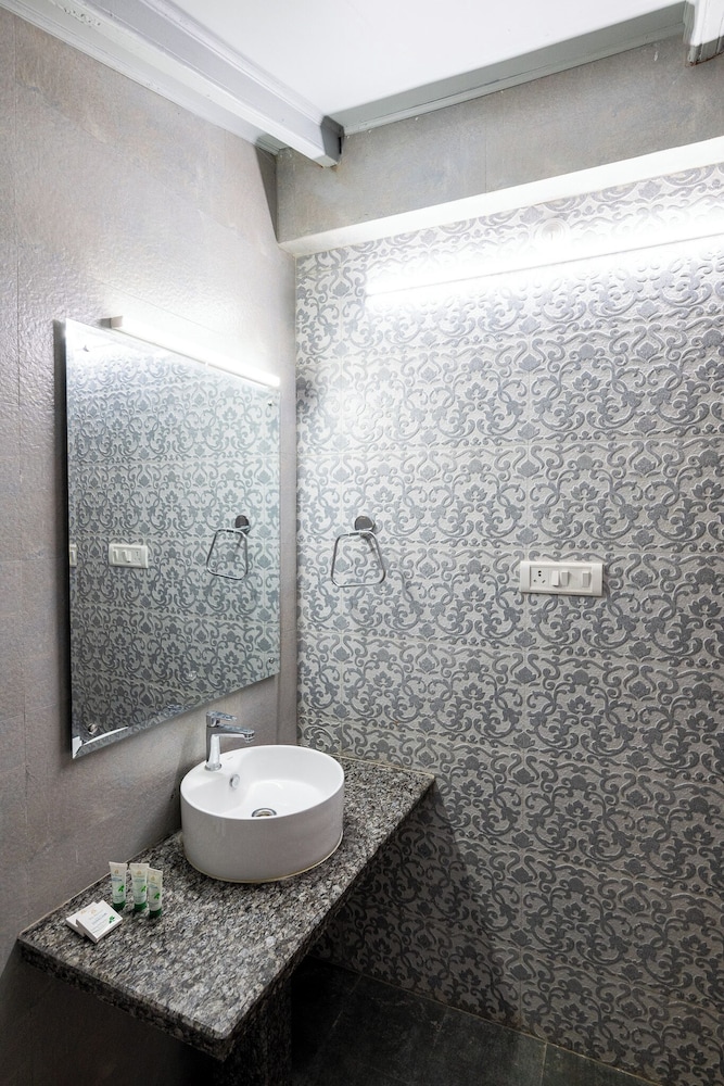 Suite (Heritage) - Photo 14