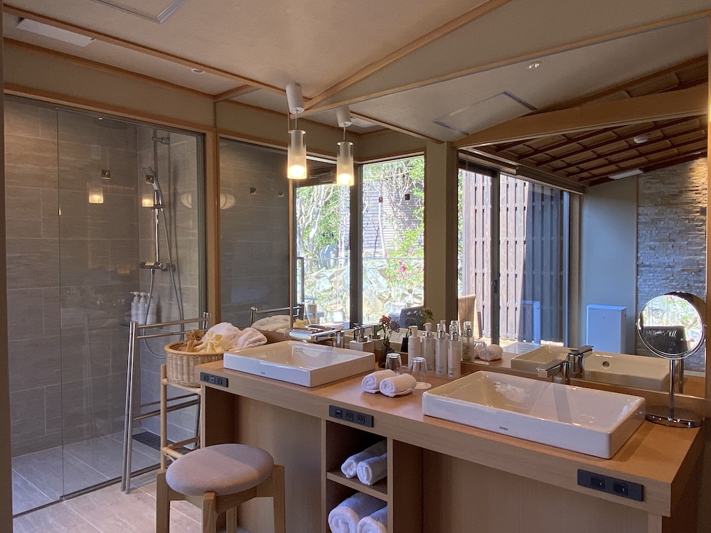 Japanese Twin Room "KOKONOE" with Open Air Bath, Non Smoking photo 3
