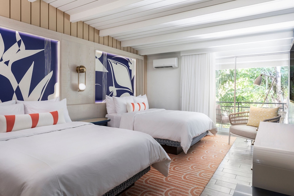 Room, 2 Queen Beds, Balcony - Photo 1