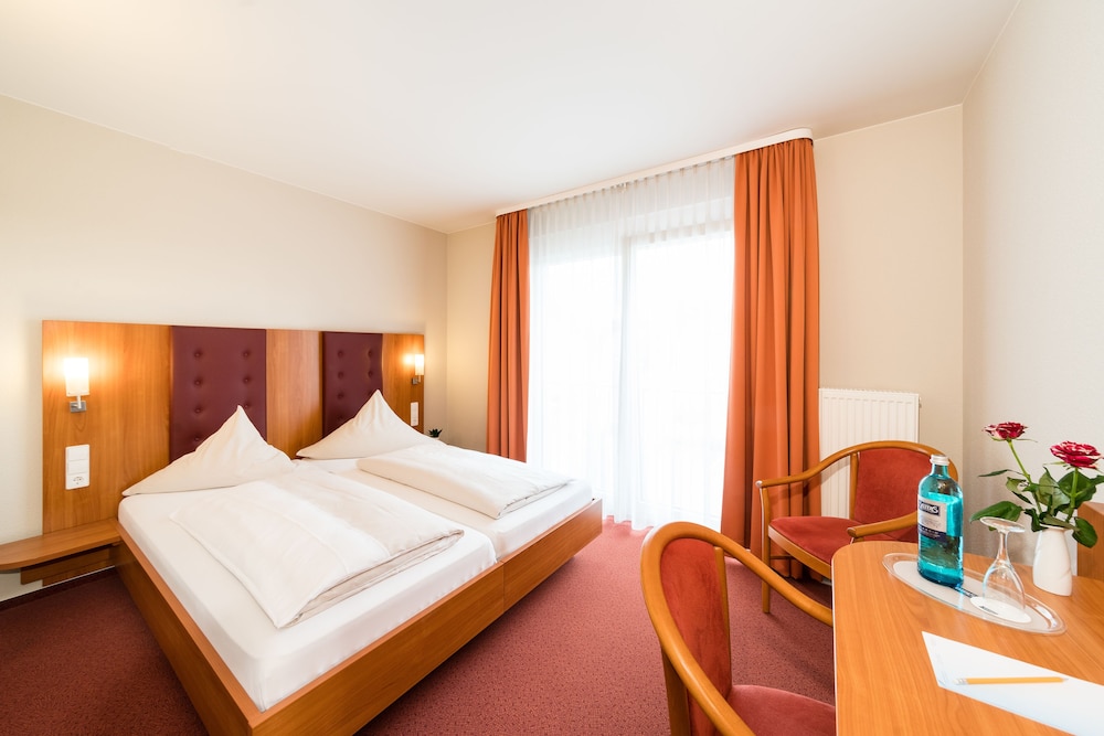 Business Double or Twin Room photo 3