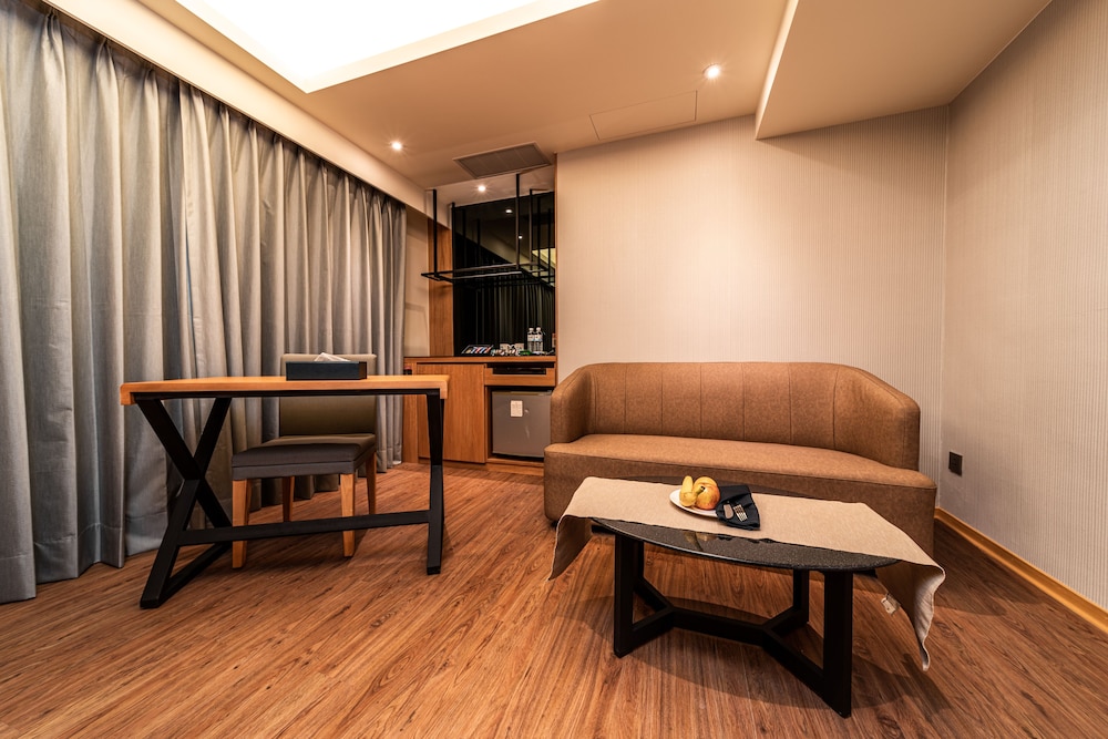 Business Room - Photo 2