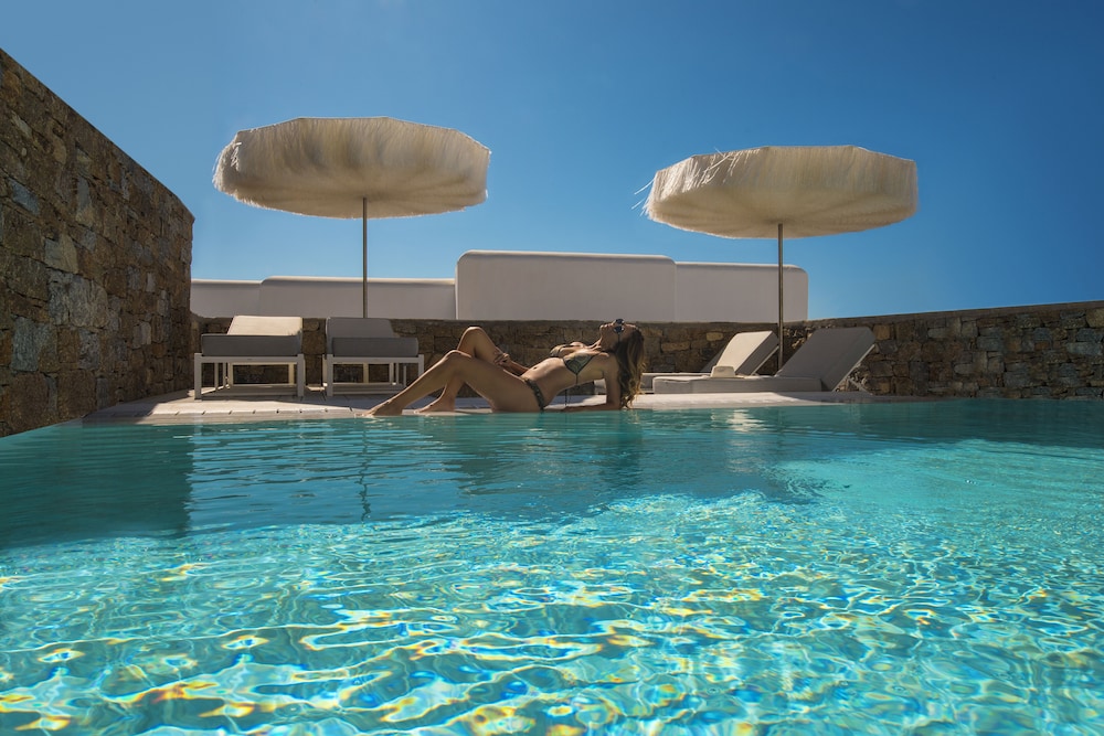 Eccentric 2 Bedroom Fitness Pool Suite