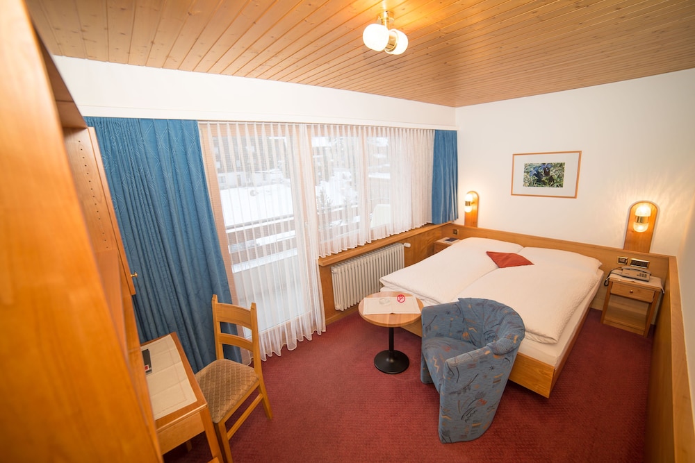 Twin Room, Balcony (West) - Photo 4