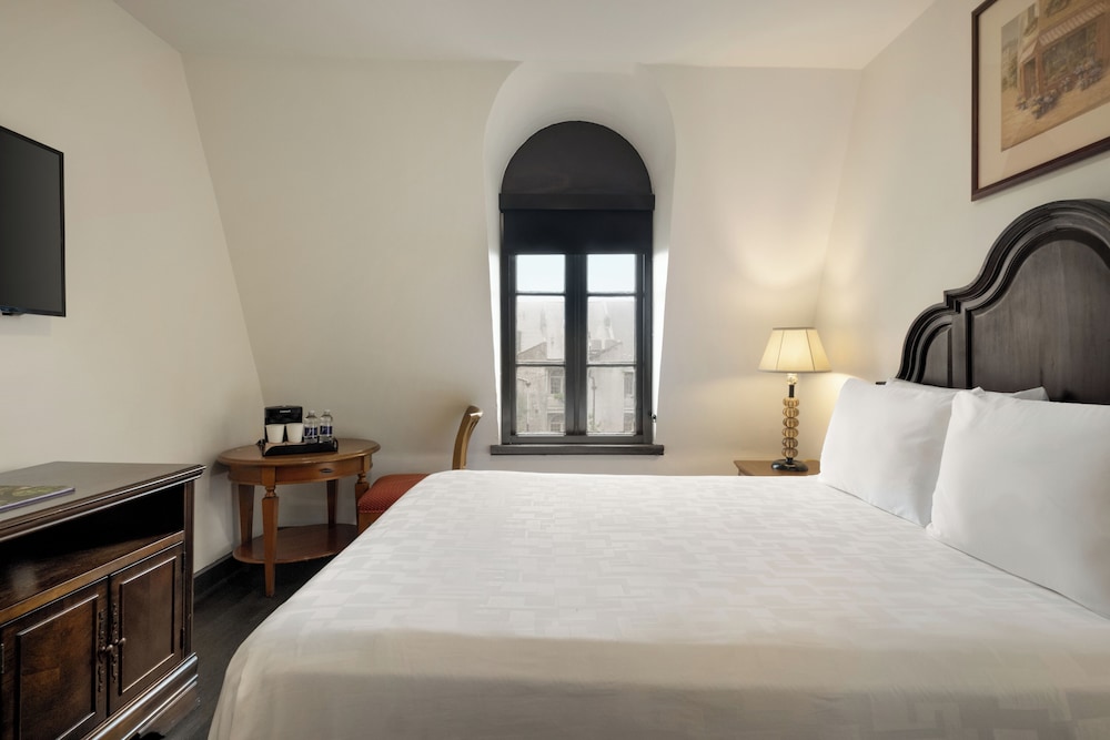Deluxe Room, 1 Queen Bed - Photo 3