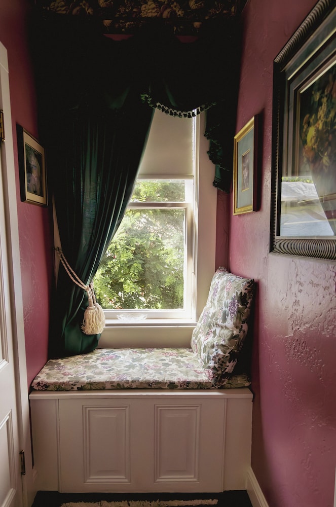 Junior Double Room, 1 Queen Bed photo 3