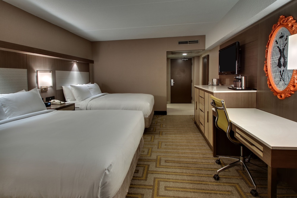 Room, 2 Queen Beds, Balcony photo 1