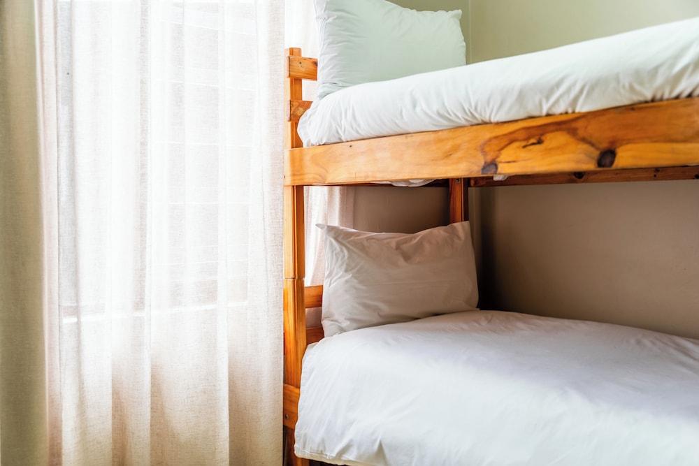 6 Sleeper Beach House (2 BR dbl & b/bed) (30)