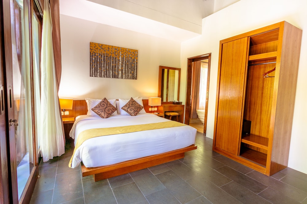 Suite, 3 Bedrooms photo 2
