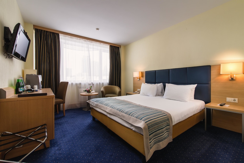 Business Superior Room, 1 Double or 2 Twin Beds photo 2
