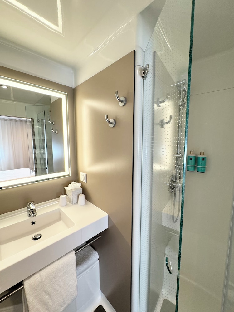 Superior Suite, Multiple Beds - Photo 7