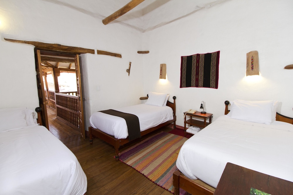 Double or Twin Room, 3 Twin Beds, Balcony, Mountain View photo 3