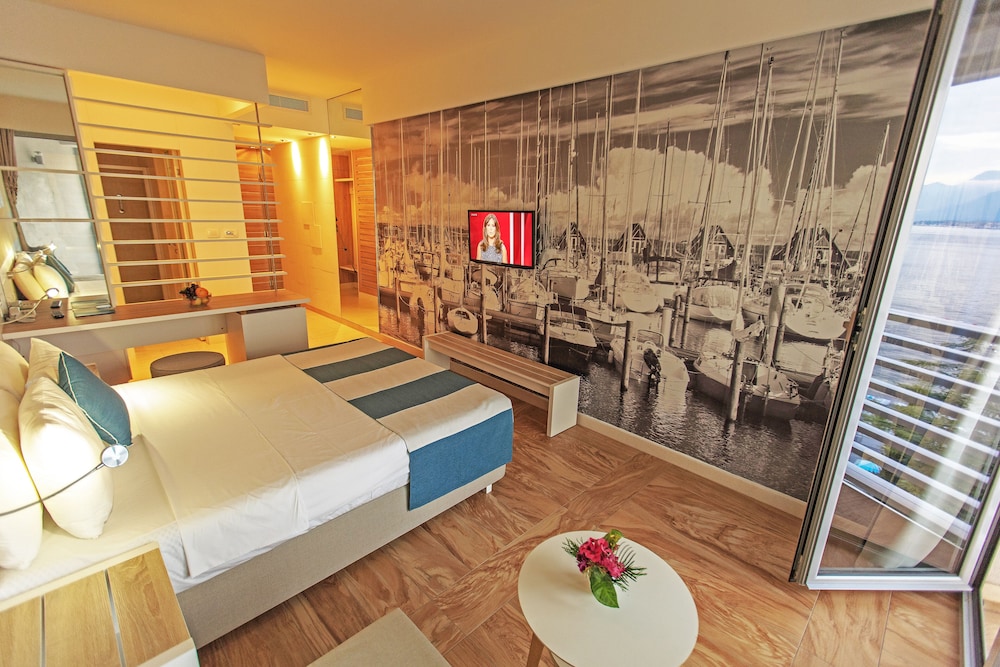 Double or Twin Room, Sea View photo 3
