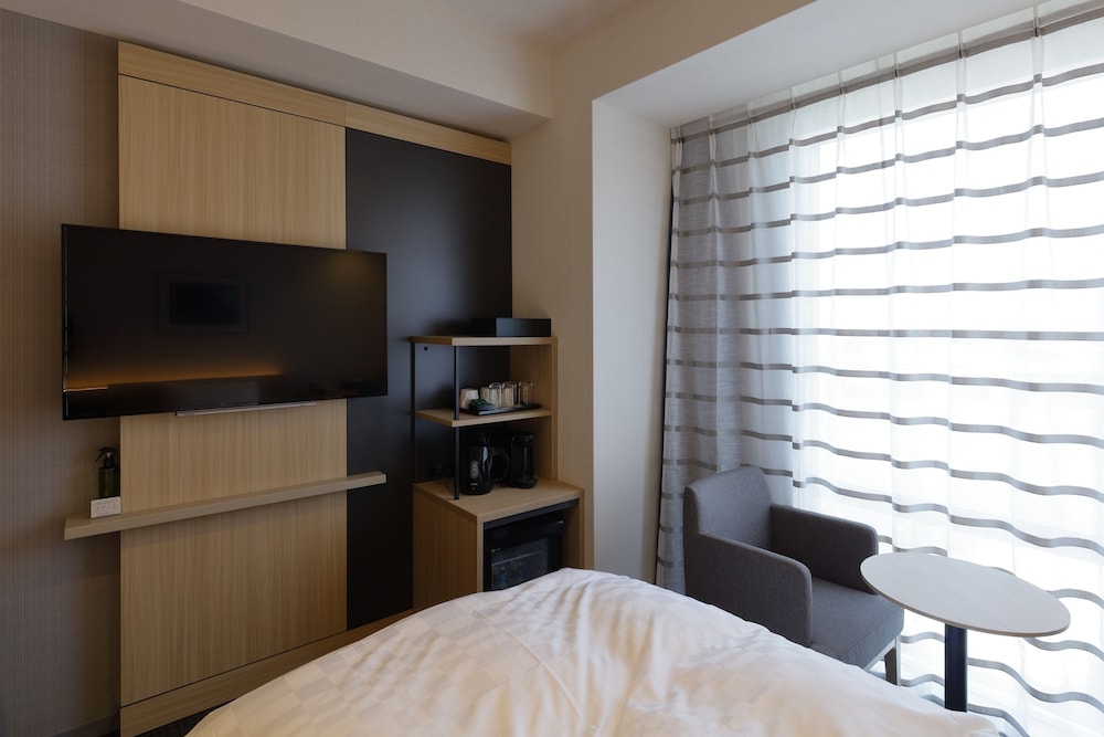 Triple Room, Smoking photo 3