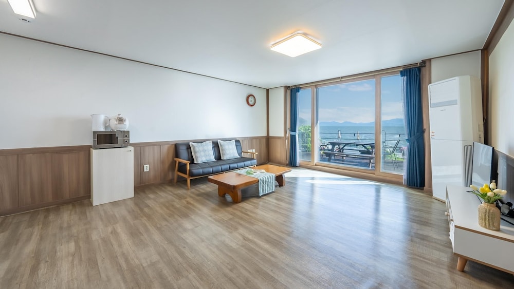 Basic Room, 1 Bedroom (Room 101)