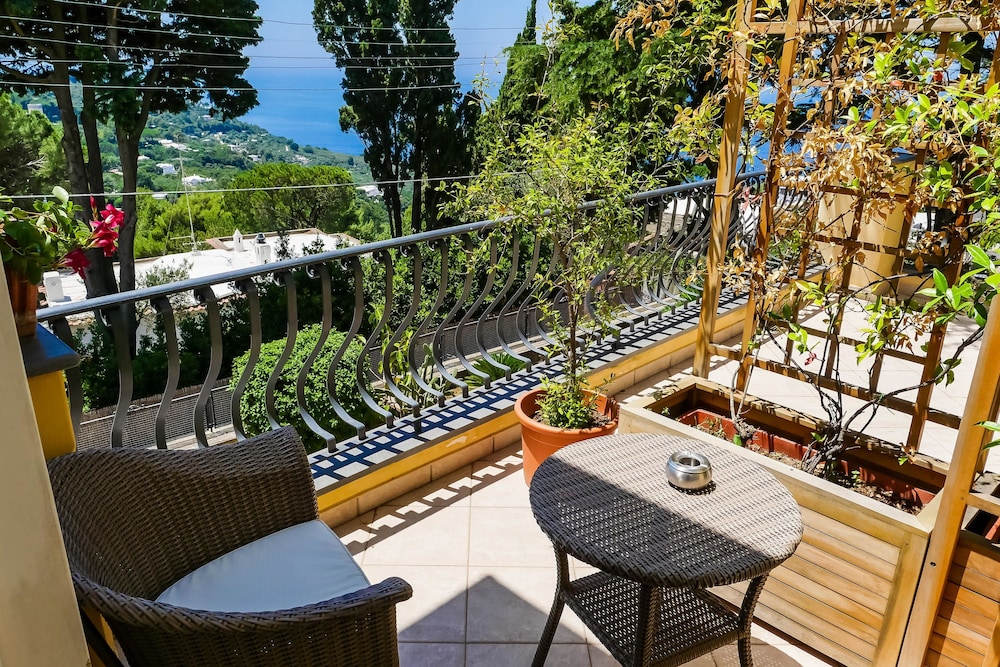 Superior Double Room, Balcony, Sea View - Photo 3