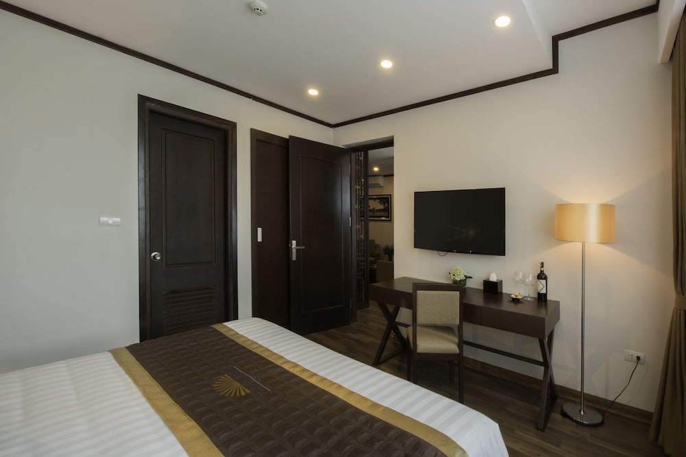 Family Suite, 2 Bedrooms, Connecting Rooms, City View photo 2