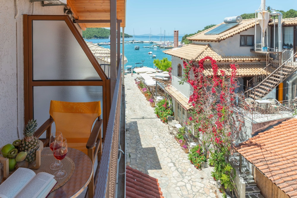Double Room, Sea View (6 SIROCCO) photo 1