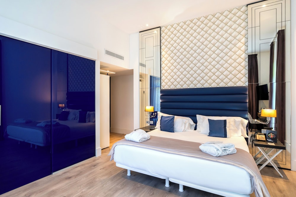 Premium Room - Photo 5