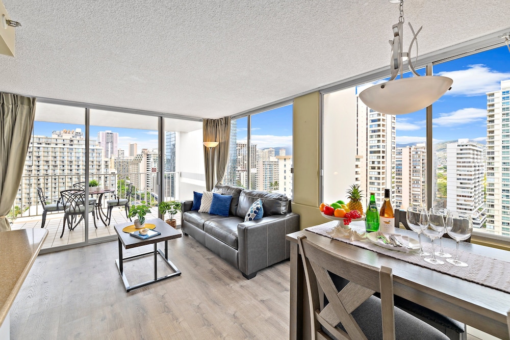 Pacific Monarch - 1 BR - Ocean & City Views: Design Apartment, 1 Bedroom, Balcony, Partial Sea View (0037) photo