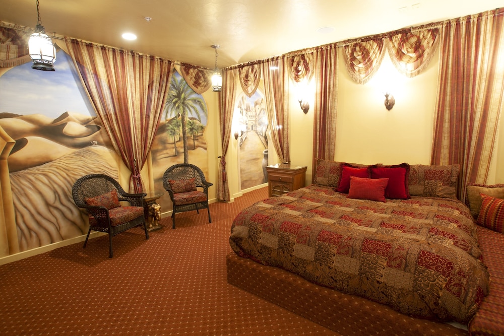 Suite, 1 King Bed (Arabia Theme)