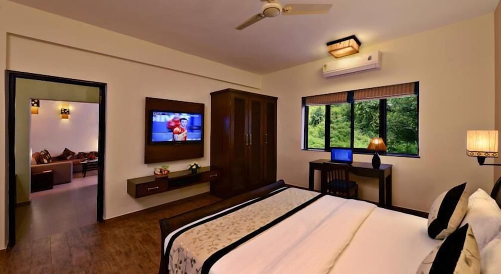 Suite With Balcony photo 3