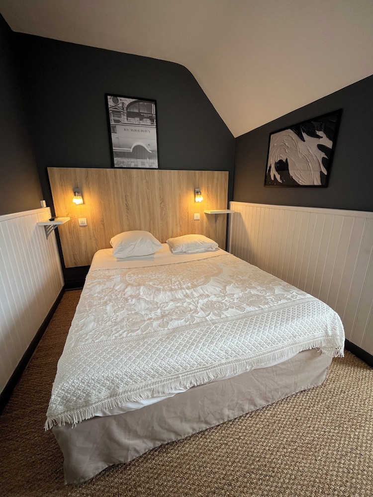 Standard Double Room, Garden View