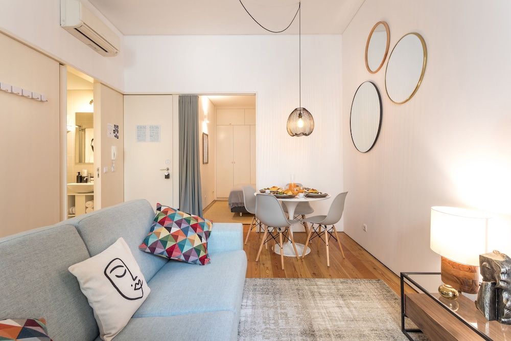 Suite - Photo 17