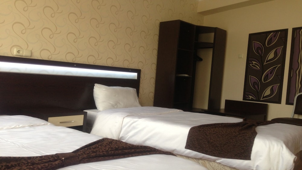 Standard Double or Twin Room - Photo 5