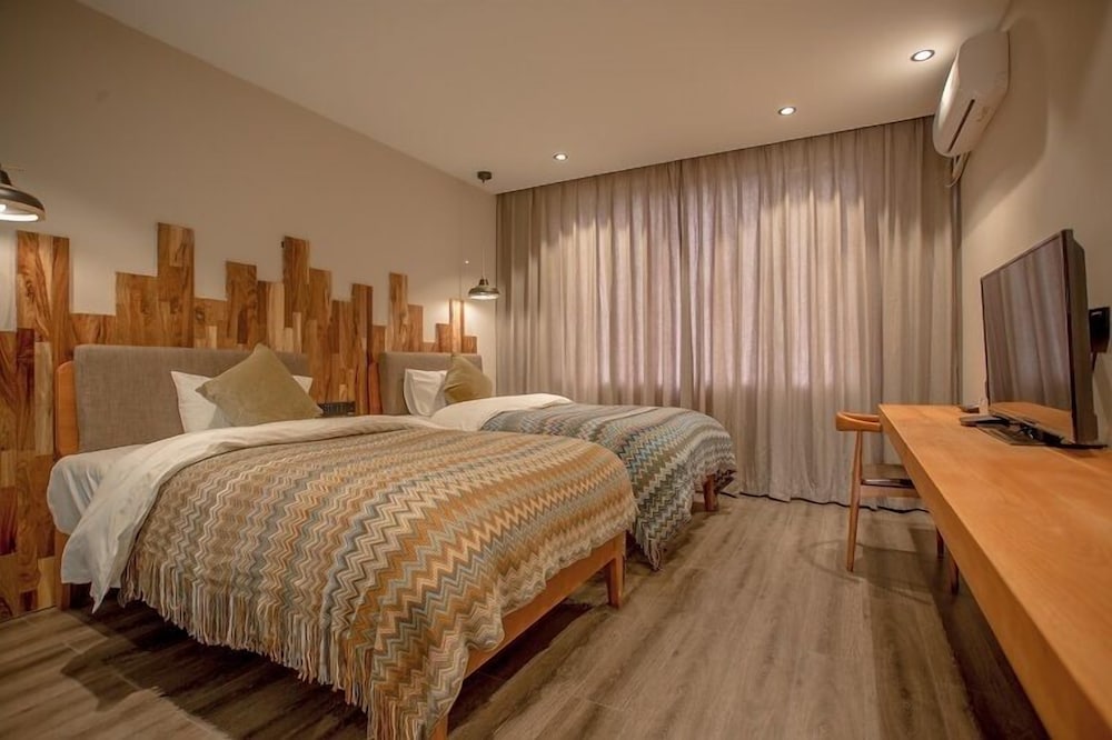 Elite Twin Room, 1 Bedroom, Lanai, Garden Area