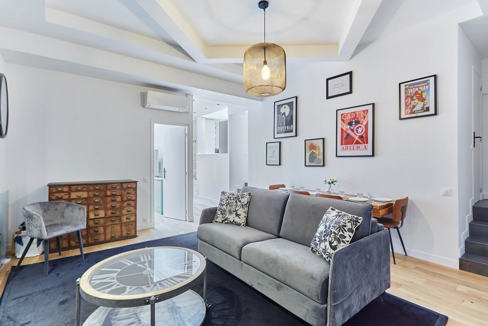 Apartment photo 2