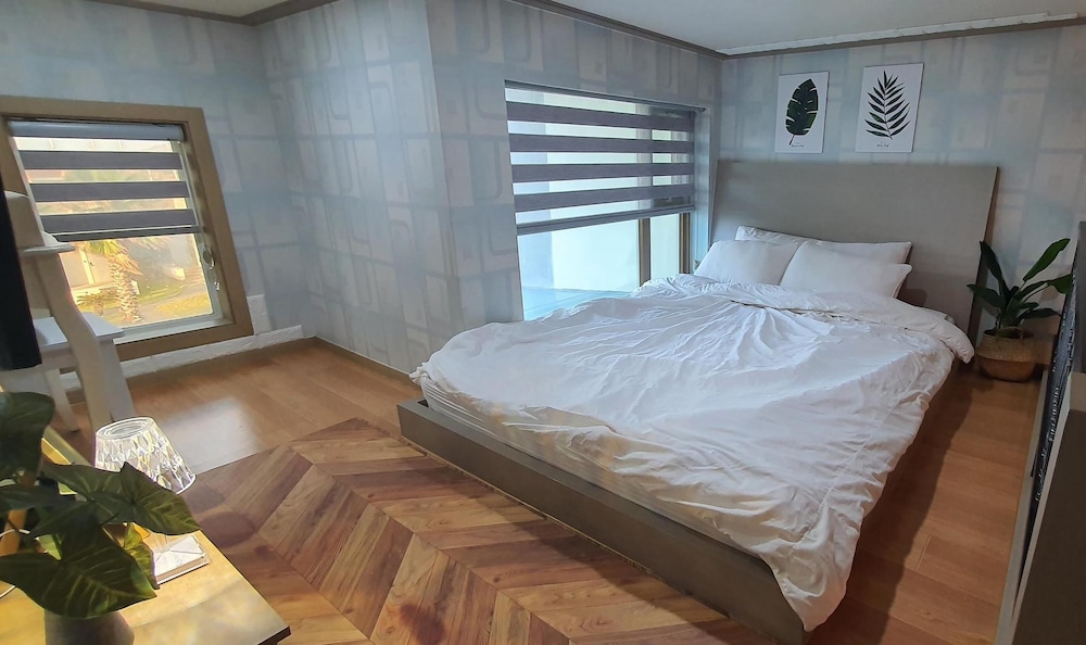 Basic Room, 1 Bedroom (Unique Room 202 (Ocean View/Spa)) - Photo 10