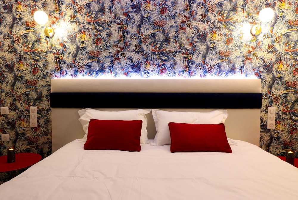 Deluxe Room - Photo 2